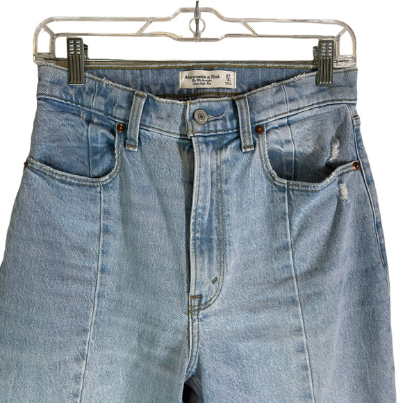 Abercrombie Curve Love 90s Straight Ultra High Rise Light Wash Front Slit 27 - Picture 9 of 12